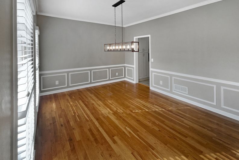Photo 33 of 68 of 1370 Providence Dr, Lawrenceville, GA