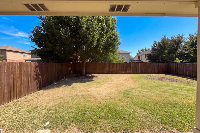 Photo 23 of 25 of 1421 Sparrow Dr, Little Elm, TX