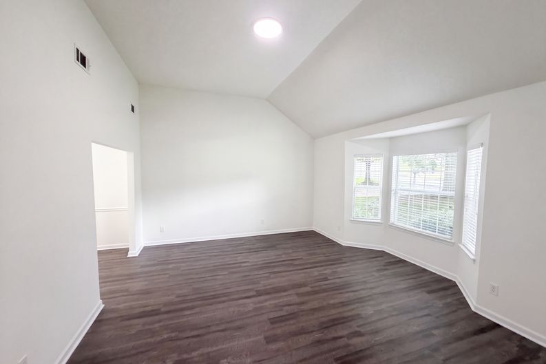 Photo 8 of 20 of 4720 Buffalo St, Fairburn, GA