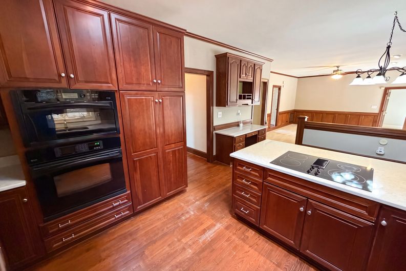 Photo 12 of 29 of 3711 Surry Ridge Ct, Charlotte, NC