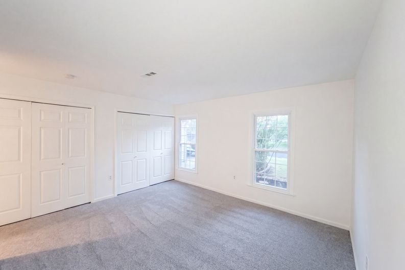 Photo 4 of 51 of 8947 Rosewood St, Manassas, VA