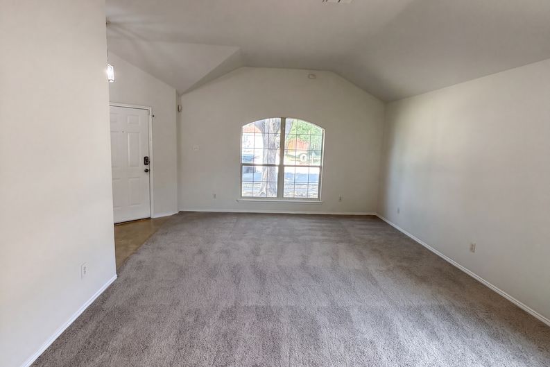 Photo 6 of 17 of 1910 Tawakani Ln, Little Elm, TX