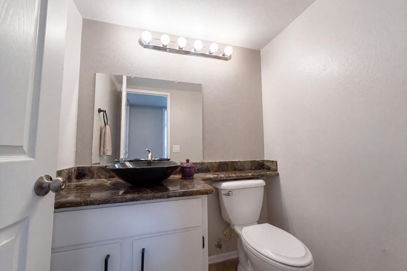 Photo 15 of 22 of 39676 Ridgedale Dr, Murrieta, CA