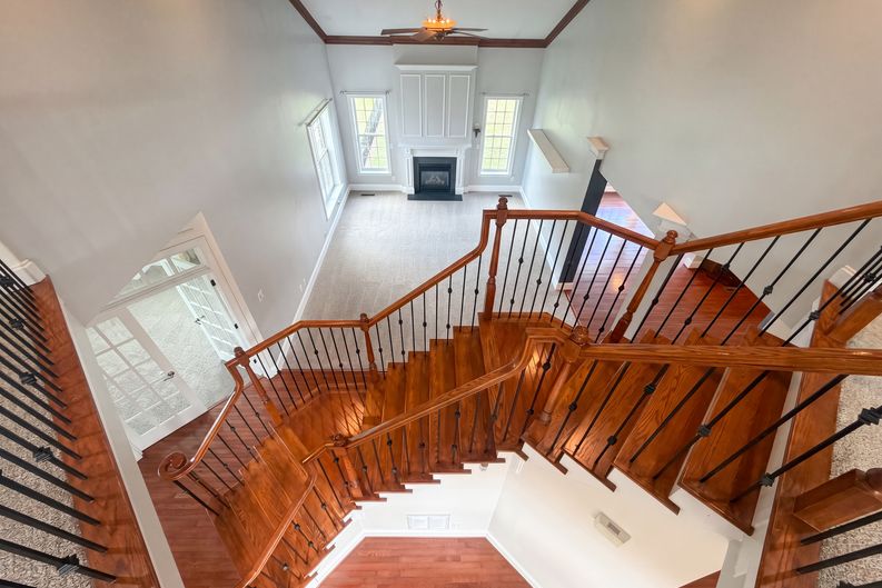 Photo 10 of 33 of 7791 Newhaven Dr, Oak Ridge, NC
