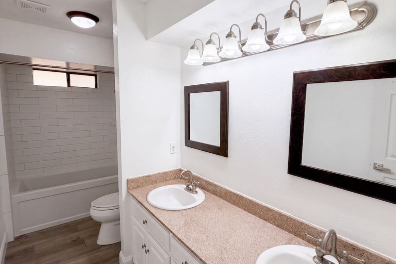 Photo 17 of 23 of 3924 Mesa Dr, Plano, TX