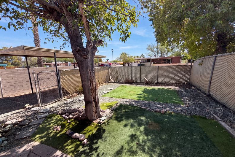 Photo 20 of 21 of 4002 S Lazy Palm Dr, Tucson, AZ