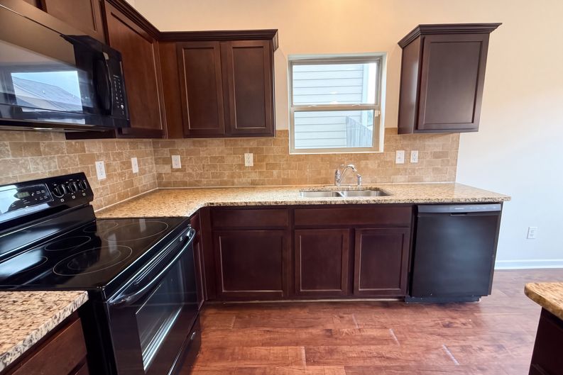 Photo 6 of 22 of 11828 Lovejoy Crossing Blvd, Lovejoy, GA