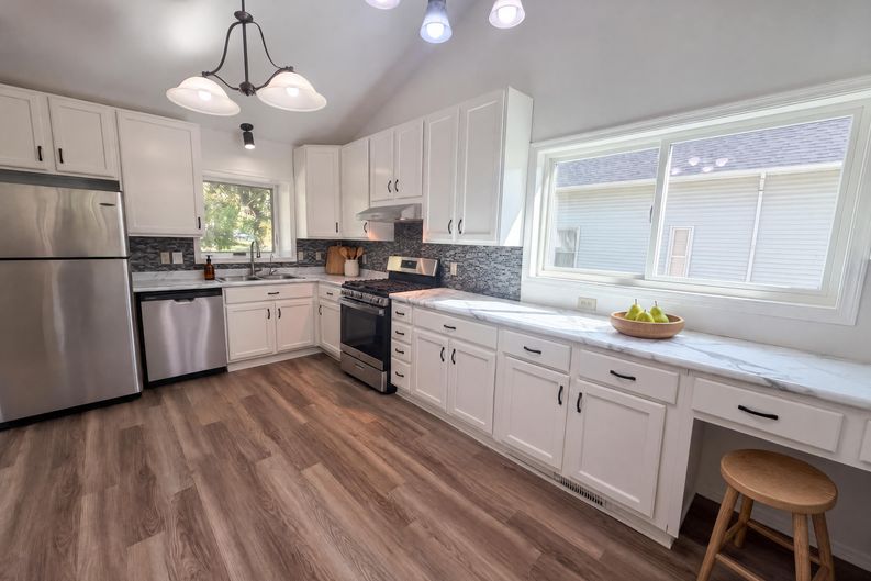 Photo 3 of 46 of 905 4th Ave N, Sauk Rapids, MN