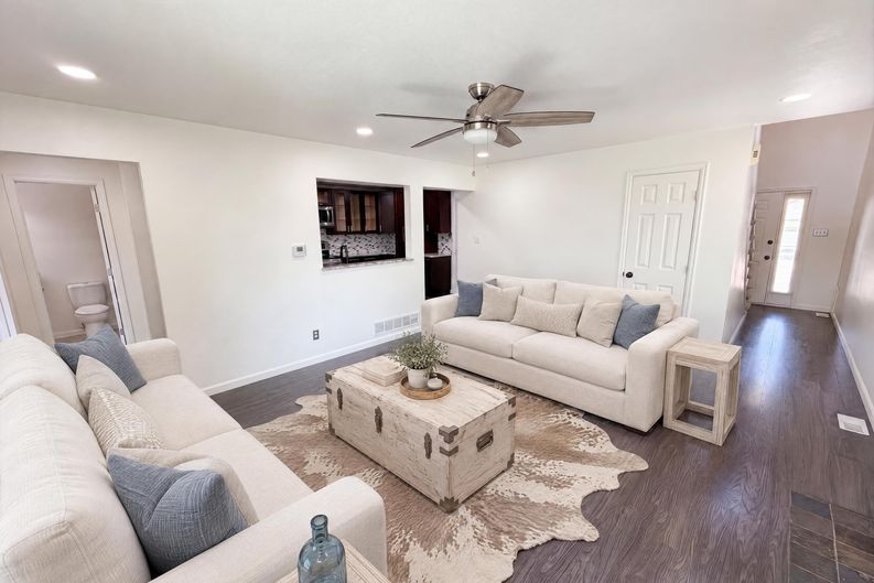 Photo 7 of 24 of 11835 Lincoln St, Northglenn, CO