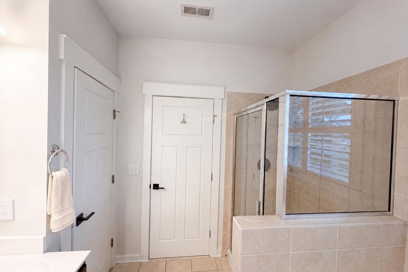 Photo 11 of 25 of 644 Ashe Lake Way, Fuquay Varina, NC