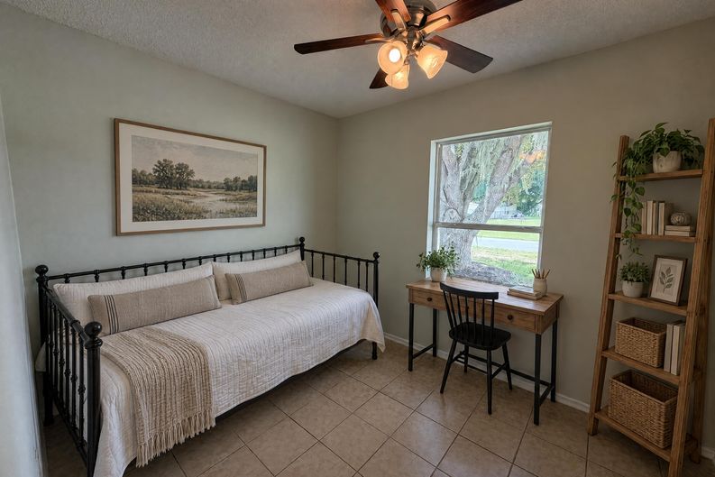 Photo 12 of 24 of 1262 Padgett Cir, Lady Lake, FL
