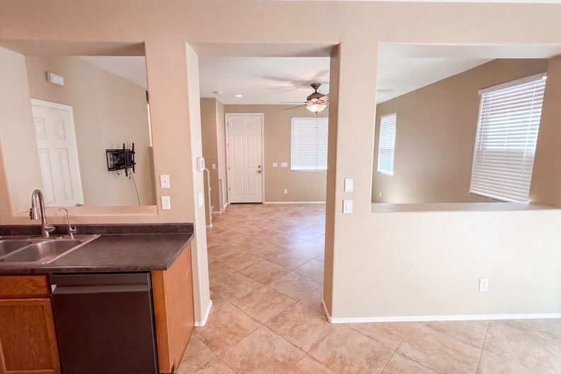 Photo 8 of 38 of 17794 N 114th Ln, Surprise, AZ