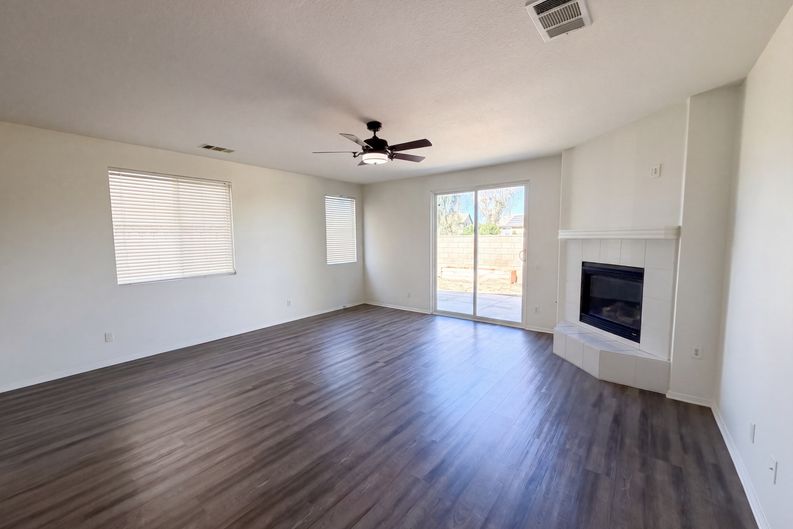 Photo 3 of 32 of 38129 Floricita St, Murrieta, CA