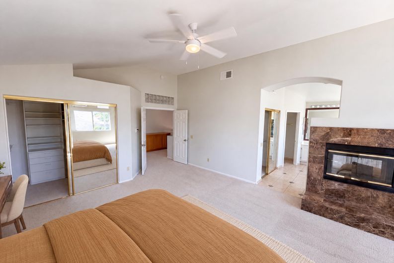 Photo 5 of 25 of 8932 Mesa Oak Dr, Riverside, CA