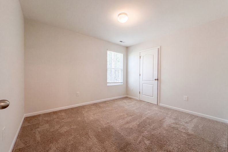 Photo 13 of 16 of 4066 Calloway Rd, Raeford, NC