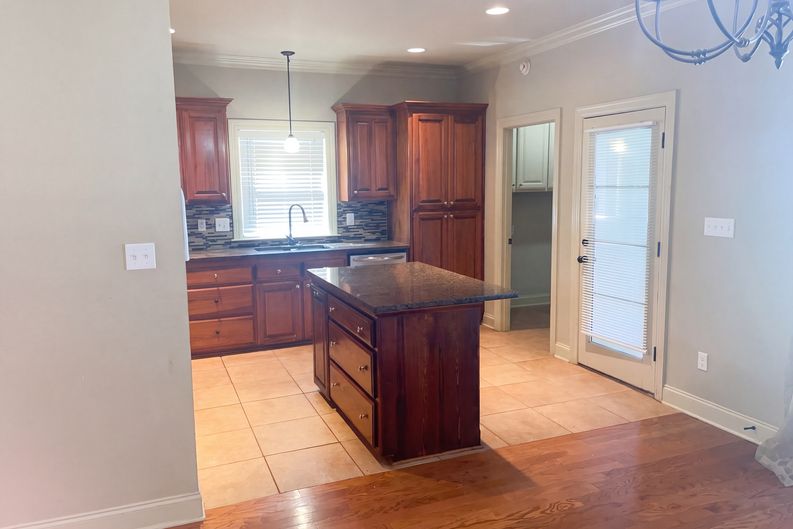 Photo 6 of 18 of 2621 Middletowne Dr, Zachary, LA
