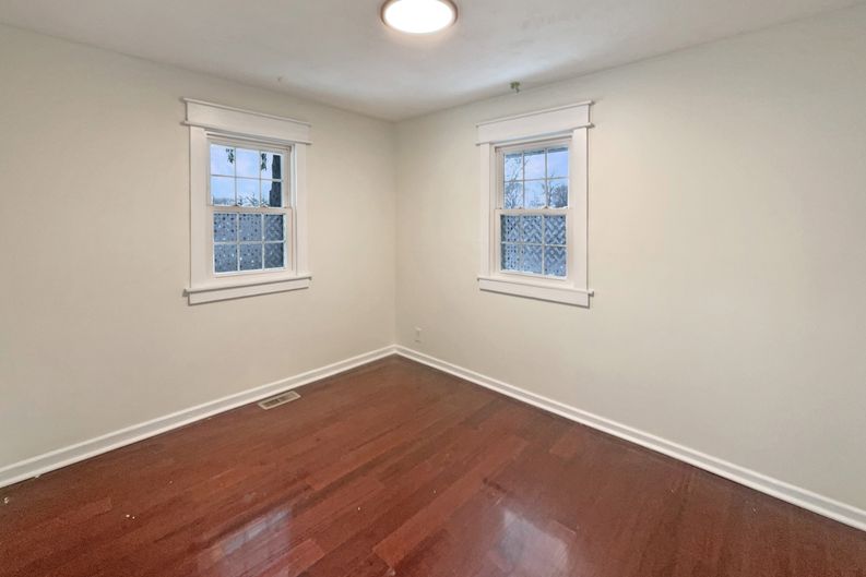 Photo 10 of 17 of 4055 N Grand Ave, Indianapolis, IN