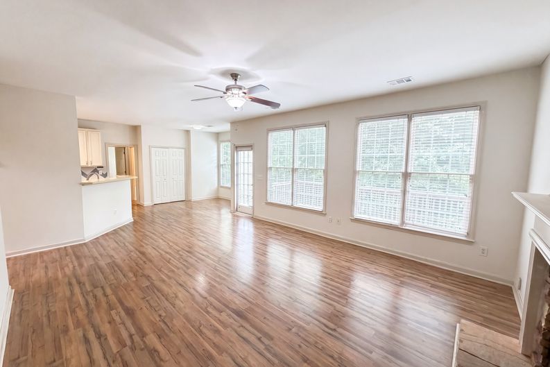 Photo 3 of 36 of 2945 Highland Pass, Alpharetta, GA