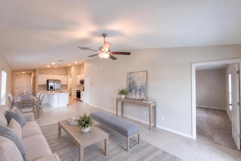 Photo 8 of 18 of 3513 Radiant Mountain Dr, Plant City, FL