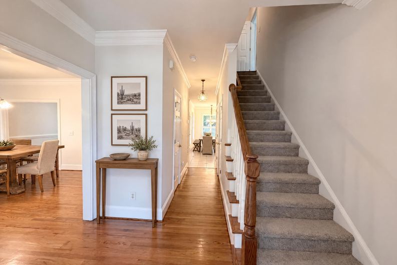 Photo 8 of 21 of 7906 Elphin Ct, Charlotte, NC