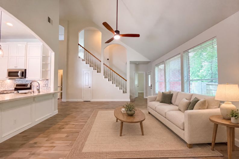 Photo 9 of 20 of 7107 Sweet Violet Trl, Humble, TX