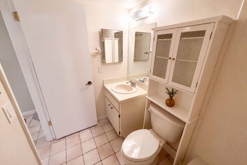 Photo 13 of 37 of 1465 Millstream Ln, Dunedin, FL
