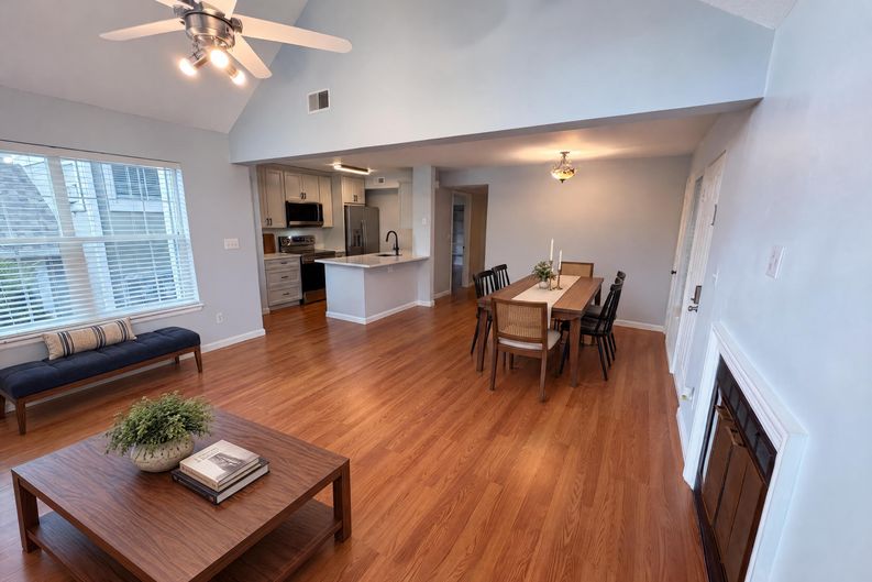 Photo 3 of 19 of 6702 S Ivy Way, Centennial, CO