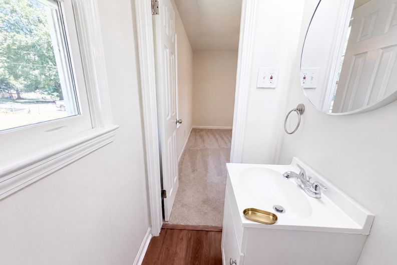 Photo 12 of 17 of 467 Oak Way, Lawrenceville, GA