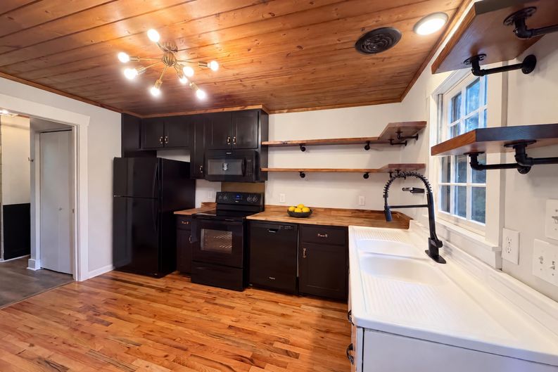 Photo 7 of 21 of 509 Drake Ave, Nashville, TN