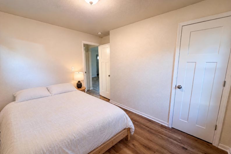 Photo 12 of 25 of 2084 Hillview Rd, Mounds View, MN