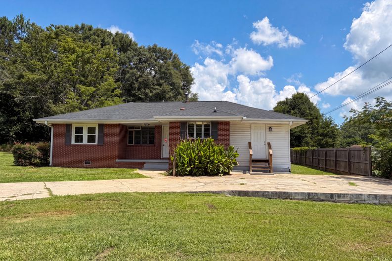 Photo 21 of 23 of 5656 Salem Rd, Covington, GA