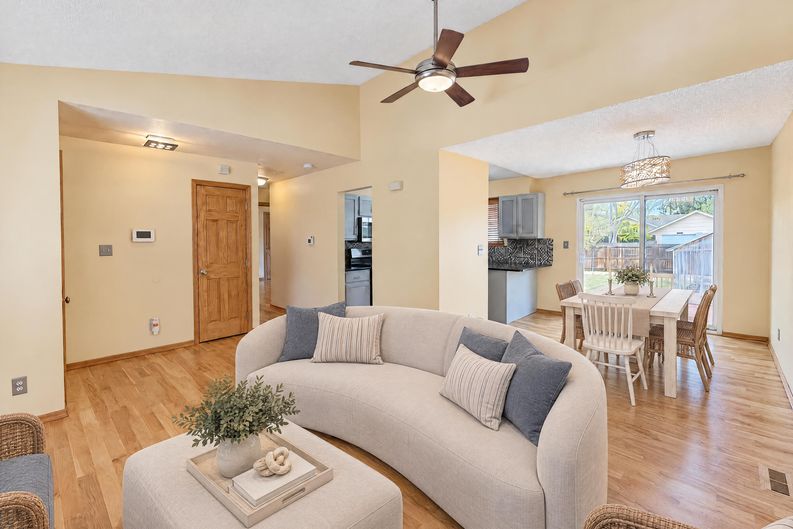 Photo 6 of 25 of 4423 S Elati St, Englewood, CO