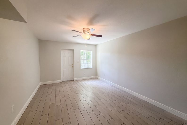 Photo 15 of 21 of 1610 Stevensons Dr, Clearwater, FL