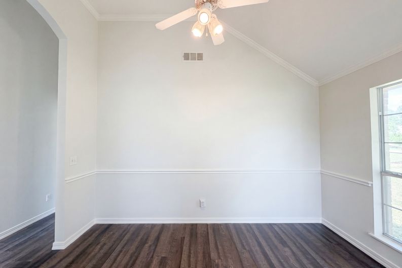 Photo 9 of 20 of 416 Fossil Rock Dr, Azle, TX
