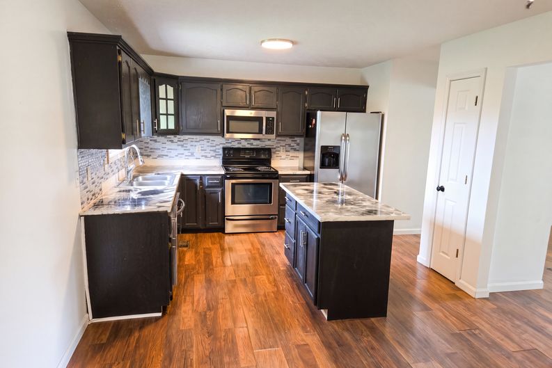 Photo 8 of 24 of 1317 Twin Brook Dr, Berea, KY