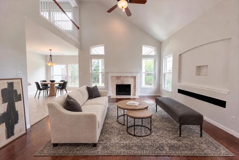 Photo 3 of 24 of 4536 Risinghill Dr, Plano, TX