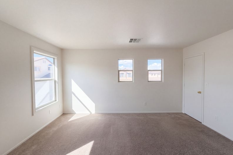 Photo 4 of 31 of 11117 Okeefe Ct, Las Vegas, NV
