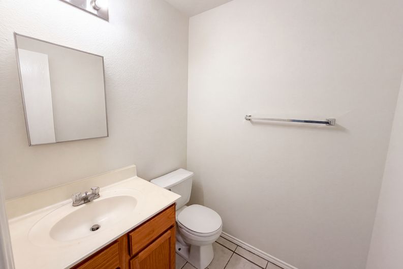 Photo 13 of 21 of 305 Edgewood Cv, Leander, TX