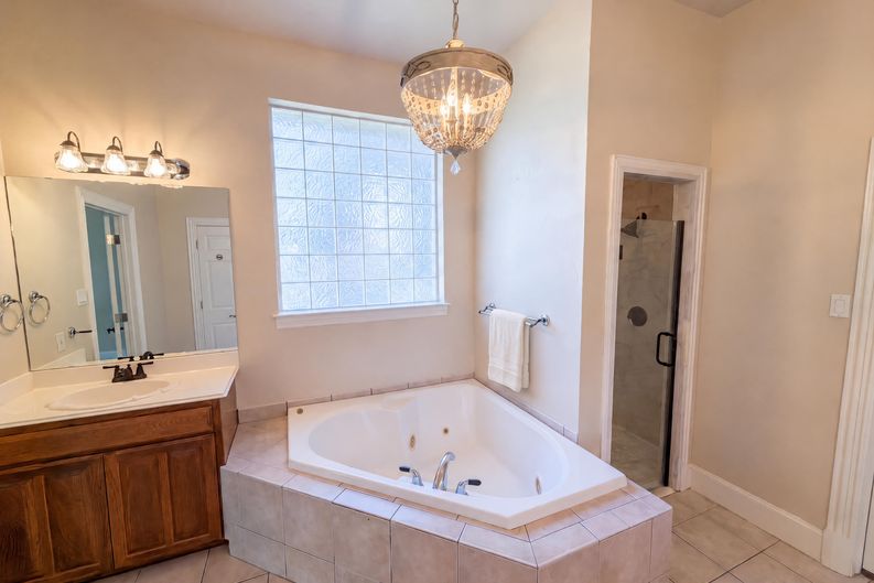 Photo 12 of 29 of 9313 Dosier Cv W, Fort Worth, TX