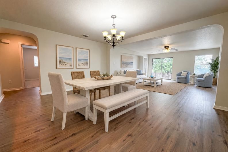 Photo 3 of 17 of 5708 Maxfli Dr, Schertz, TX