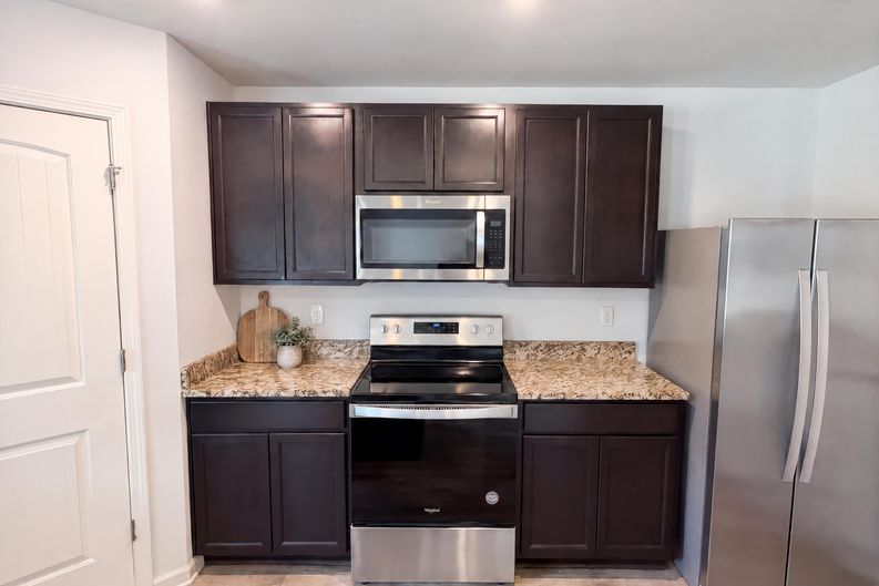 Photo 8 of 33 of 1300 Mills Cove Dr, Covington, GA