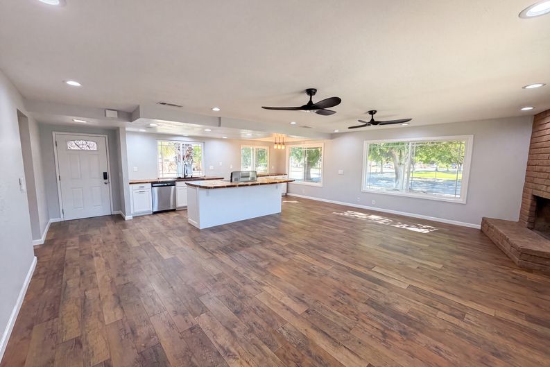 Photo 13 of 18 of 14729 Hartford Ln, Helendale, CA