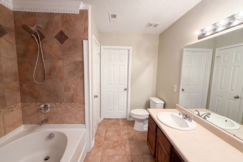 Photo 15 of 19 of 1812 Devonridge Dr, Fuquay Varina, NC