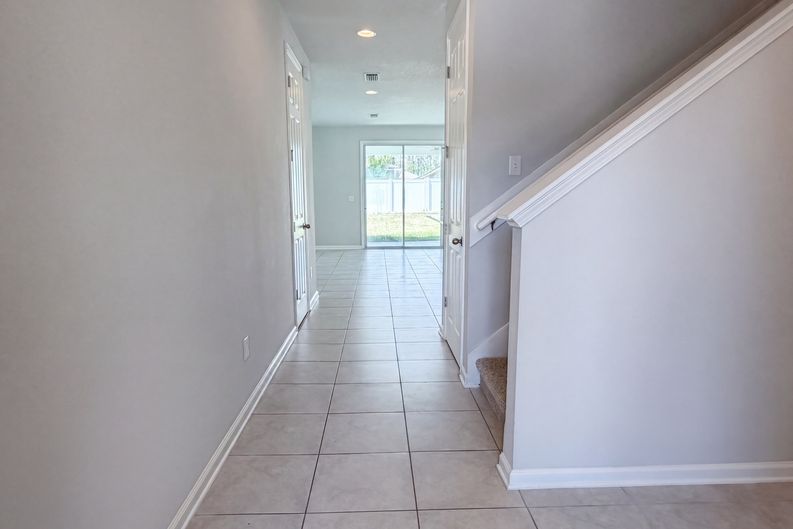 Photo 7 of 25 of 95443 Woodbridge Pkwy, Fernandina Beach, FL