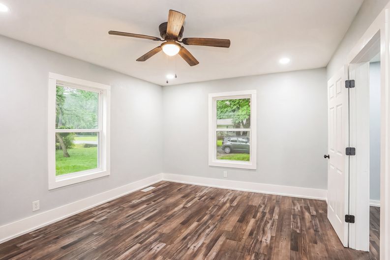 Photo 6 of 24 of 120 White St, Hopkinsville, KY