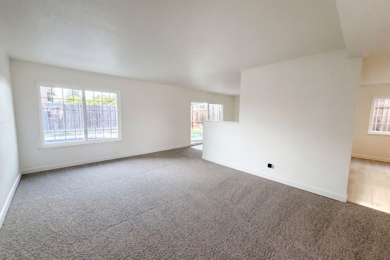 Photo 7 of 28 of 6840 Oaklawn Way, Fair Oaks, CA