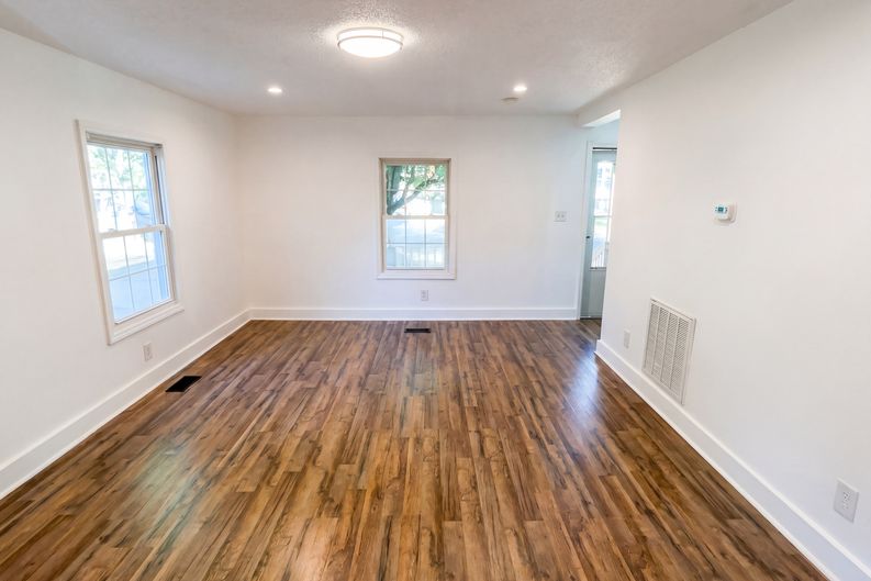 Photo 7 of 18 of 410 Madison St, Roanoke Rapids, NC