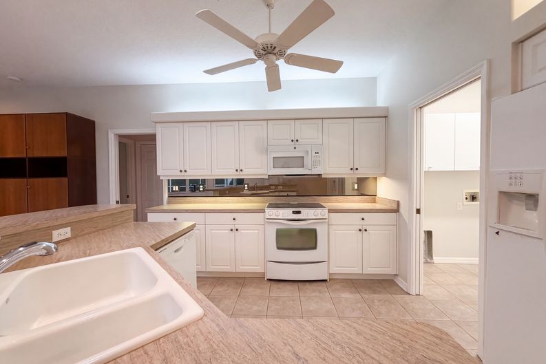 Photo 12 of 31 of 2146 Calusa Lakes Blvd, Nokomis, FL