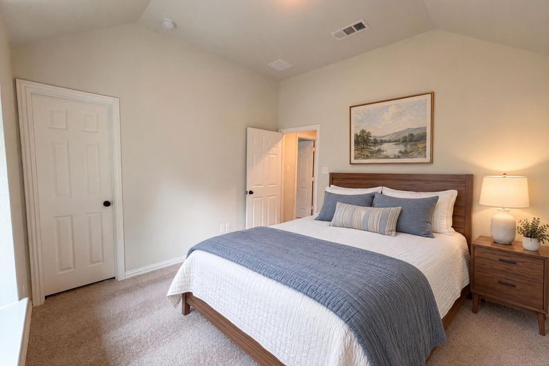 Photo 11 of 39 of 9332 Kaitlyn Ct, Lantana, TX