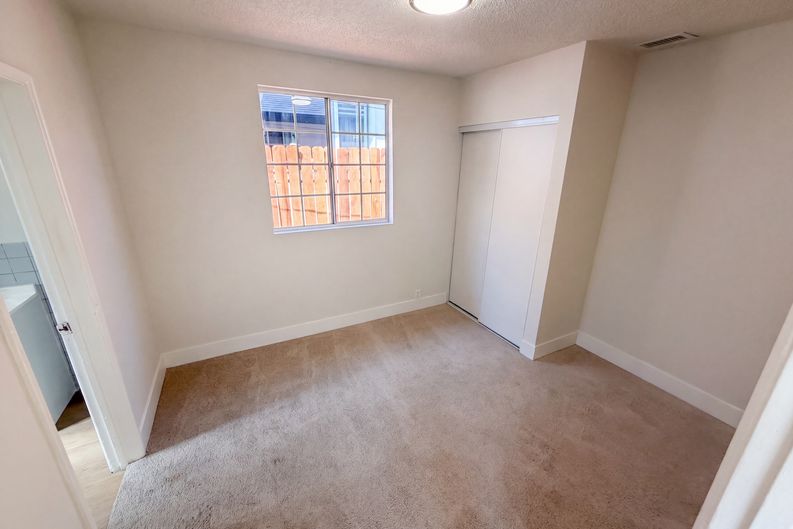 Photo 8 of 27 of 15343 Pimenta Ave, Paramount, CA